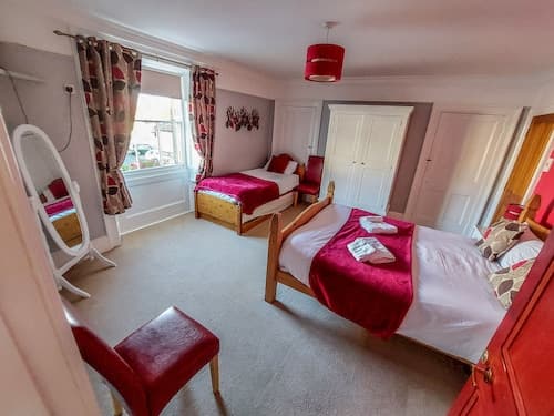 The Royal Oak Hotel