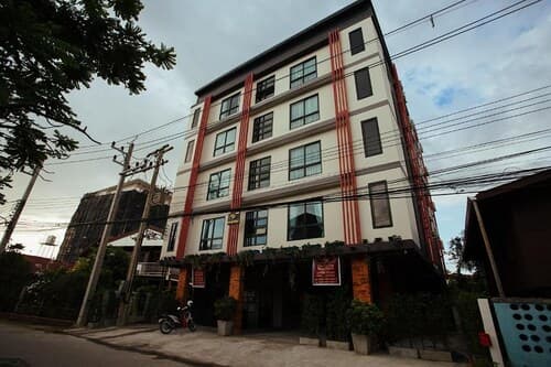 Noble Tarntong Boutique Hotel