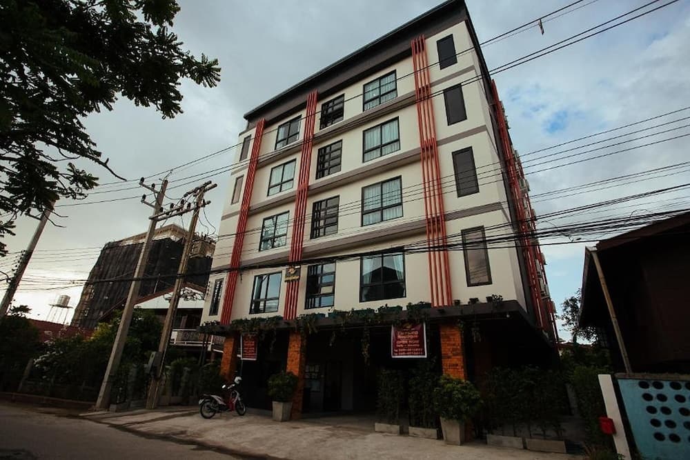 Noble Tarntong Boutique Hotel