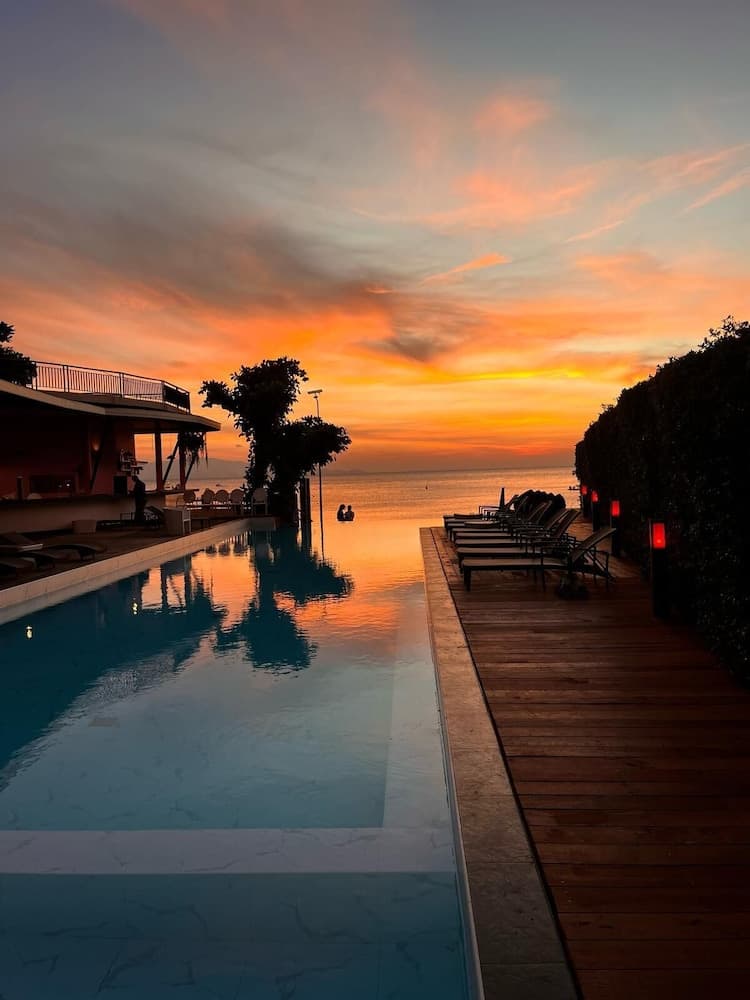 Sunset Beach Club Hotel & Spa