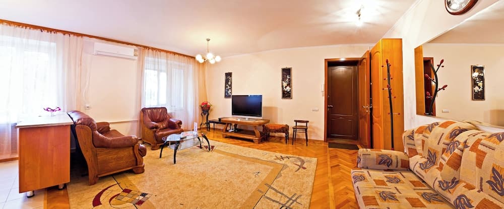 Lessor Apartments