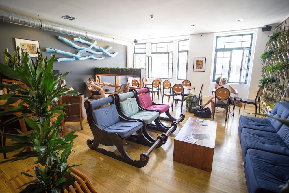 Lobi dinlenme salonu