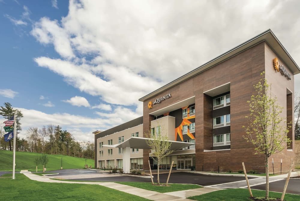 La Quinta Inn & Suites by Wyndham Clifton Park/Saratoga Area