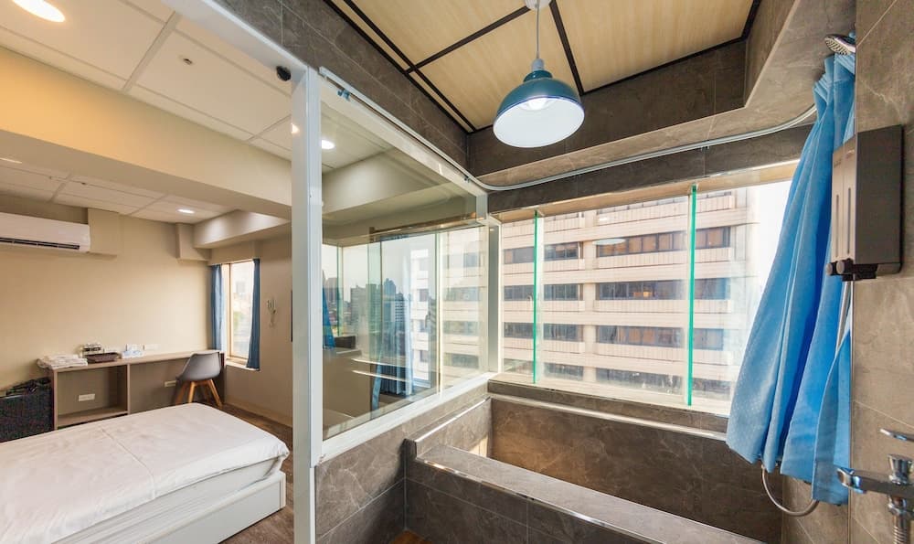 Liuhe Su Hotels