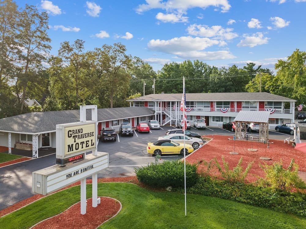 Grand Traverse Motel
