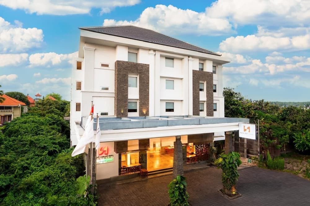 Swiss-Belexpress Kuta Legian