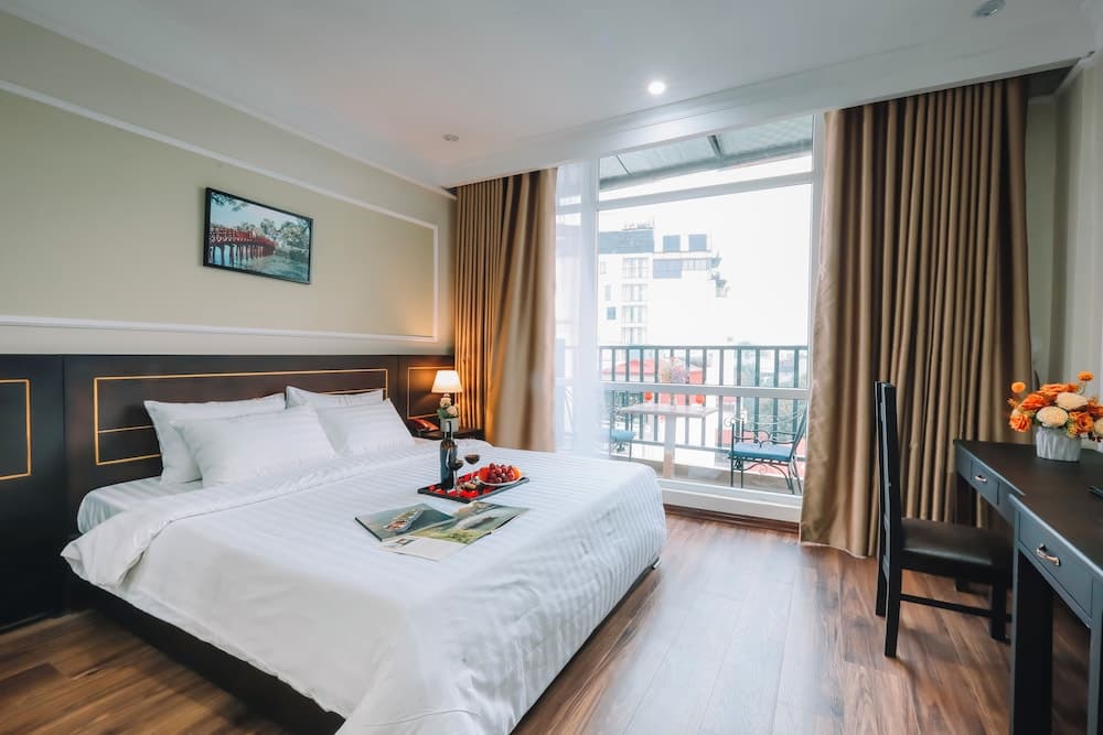 Hanoi Lake View Hotel & Travel