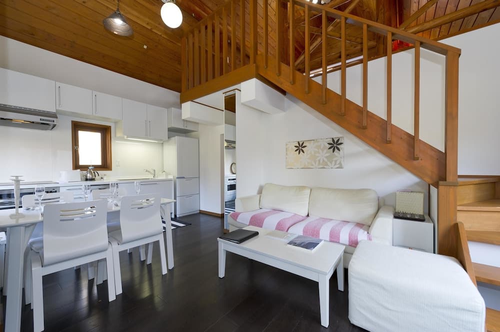 Nupuri Cottage