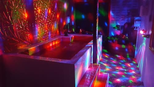 Super Hostel