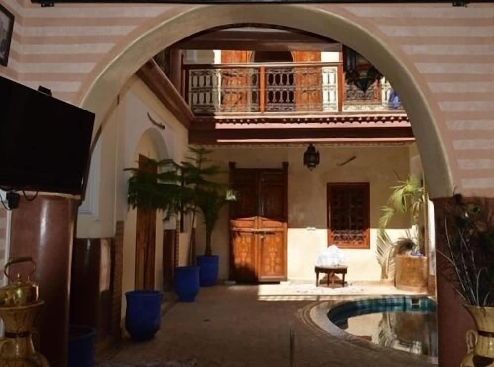 Riad Bonheur