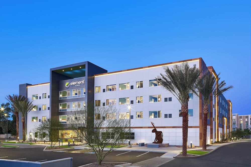 Element Chandler Fashion Center