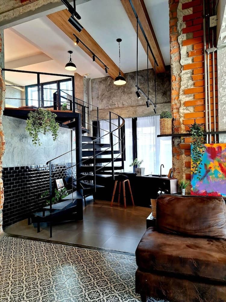 Journey Hostel Suratthani