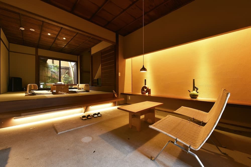 Kuraya Kiyomizu-Gojo