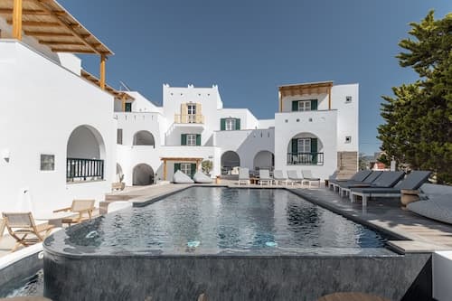 Spiros Hotel