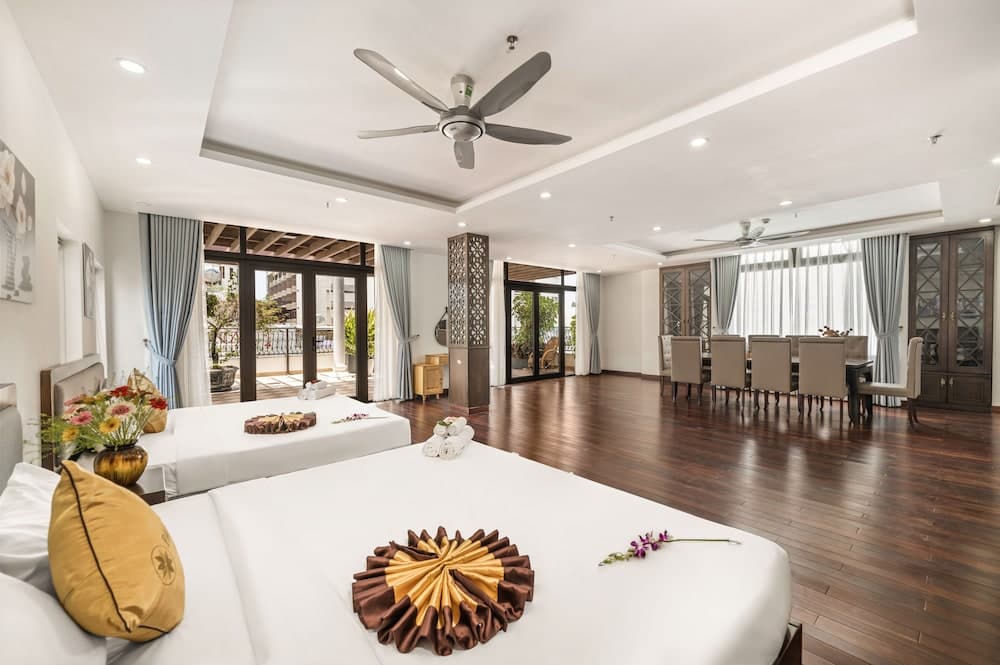 Palazzo Luxury Hotel