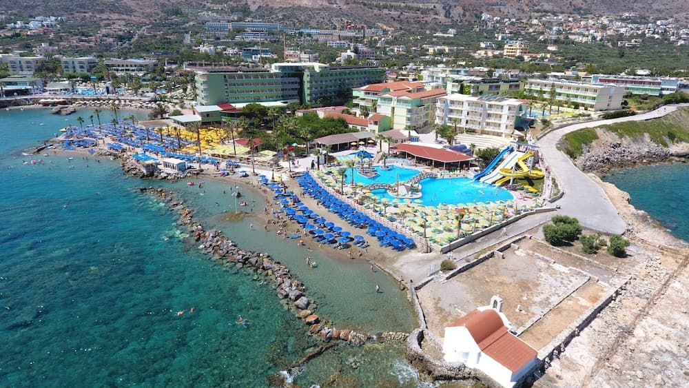 Eri Beach & Village