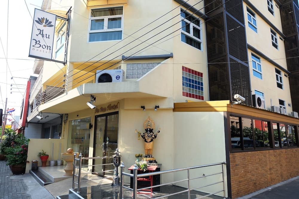 Au Bon Hostel