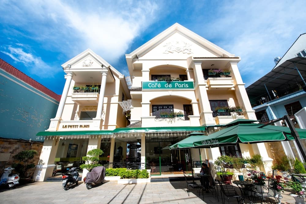 Le Petit Paris Hotel Dalat