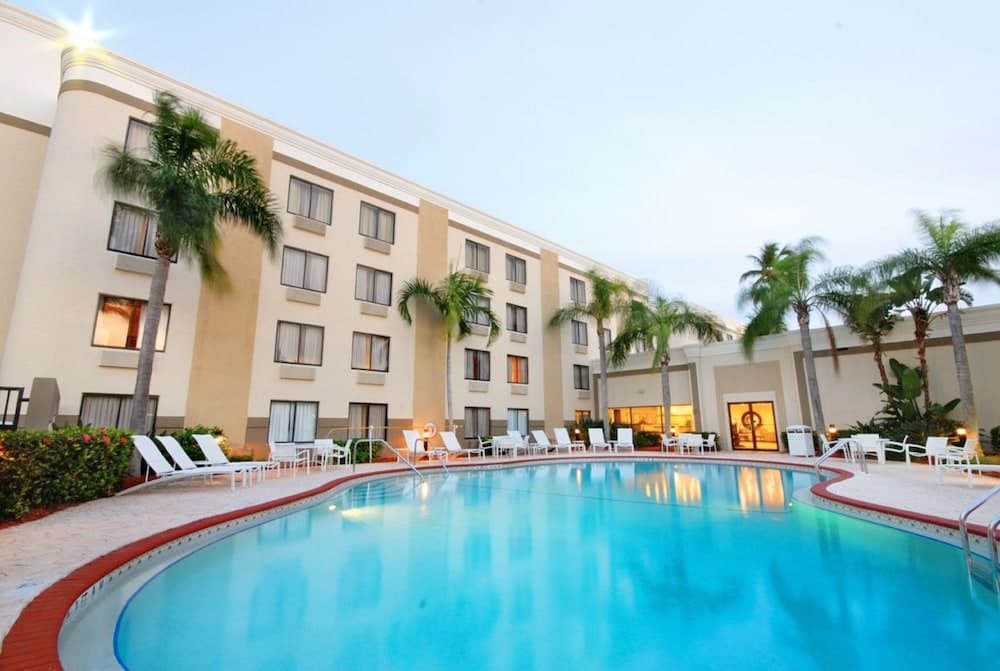 Holiday Inn Fort Myers - Downtown Area by IHG