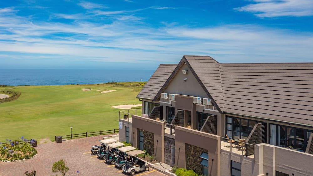 Fynbos Golf & Country Estate