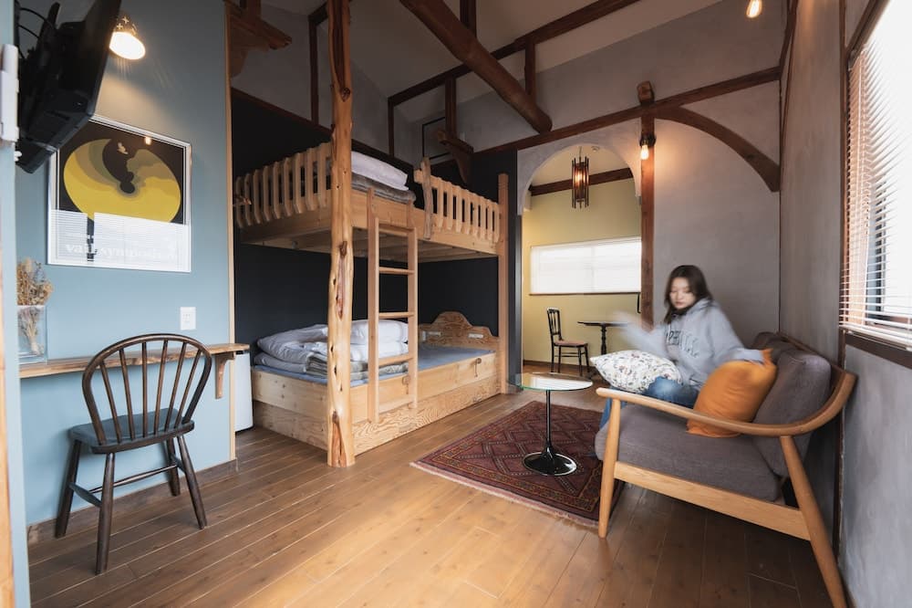 Traditional Apartment - Hostel