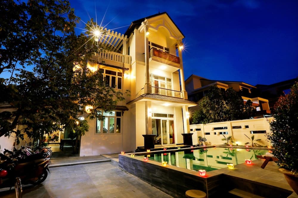 Well-To-Do Villa