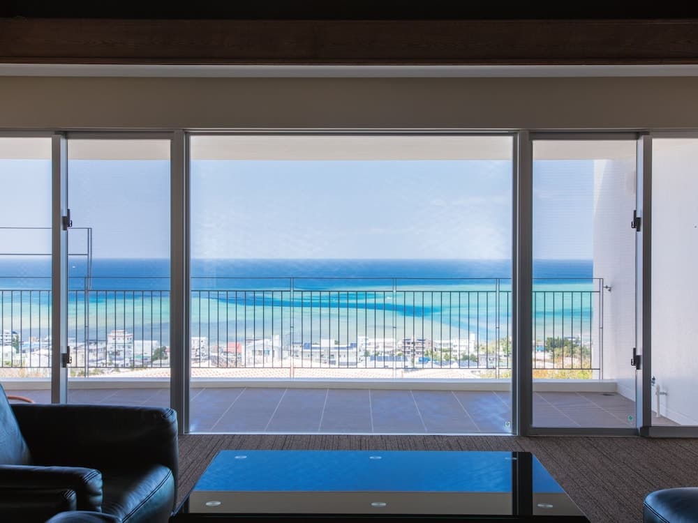 Condominium T-Room