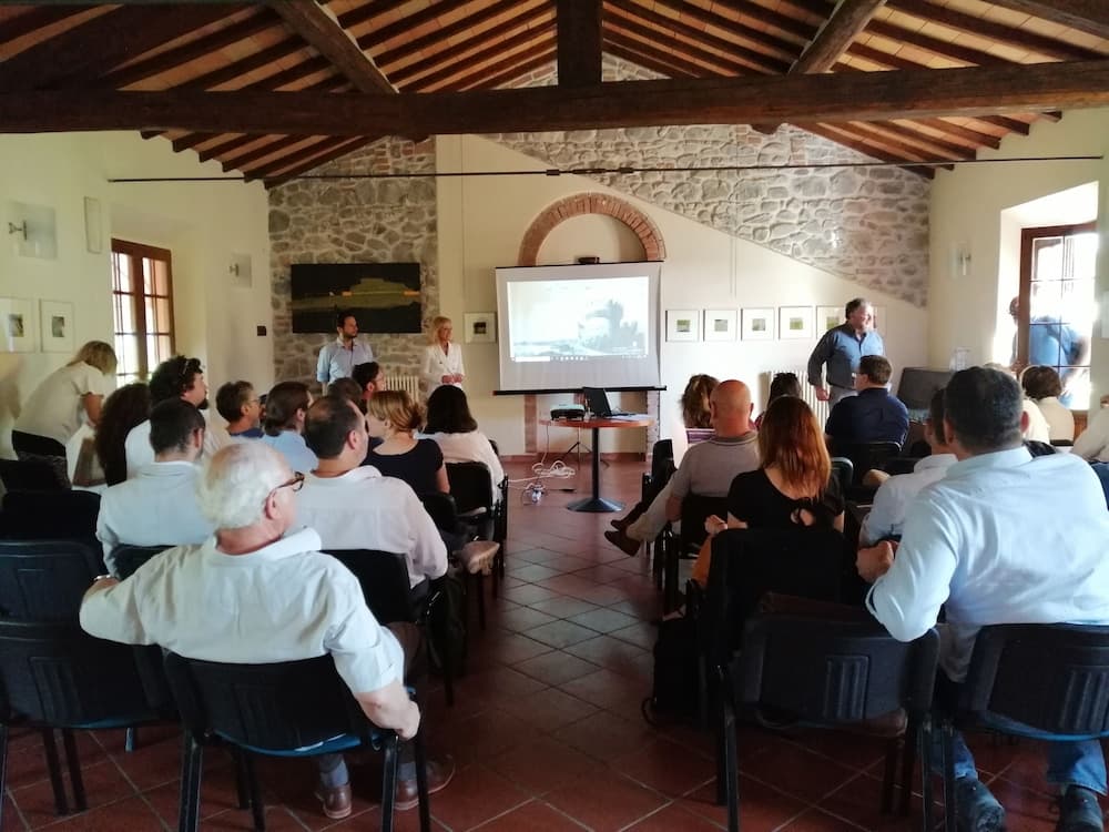 Toplantı salonu/imkânları