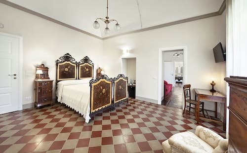 Epoca  - Camere con Stile