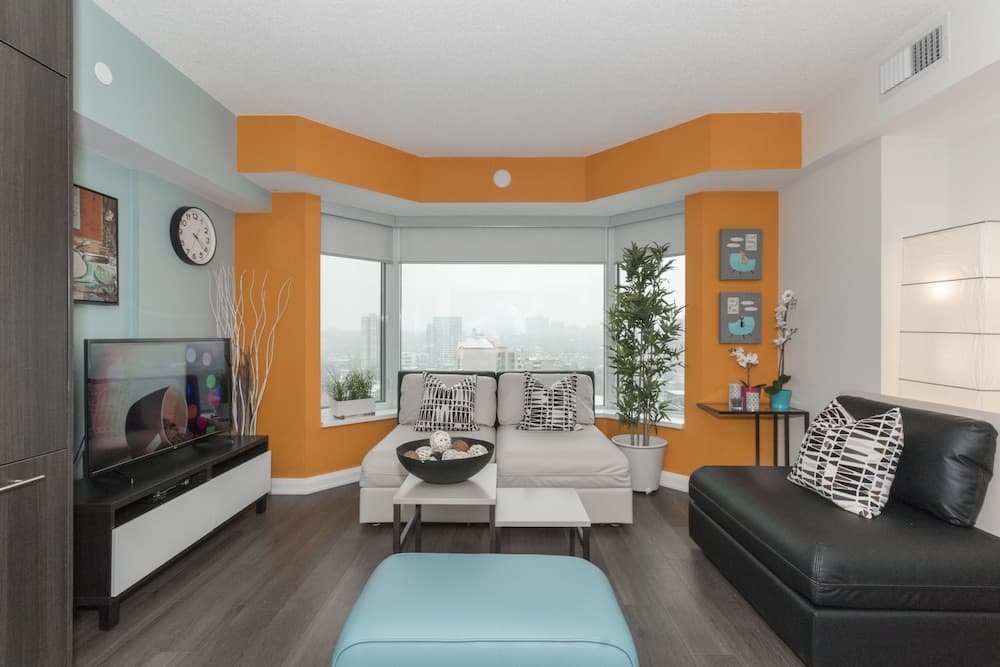 QuickStay - Yorkville's Finest (Yonge & Bloor)