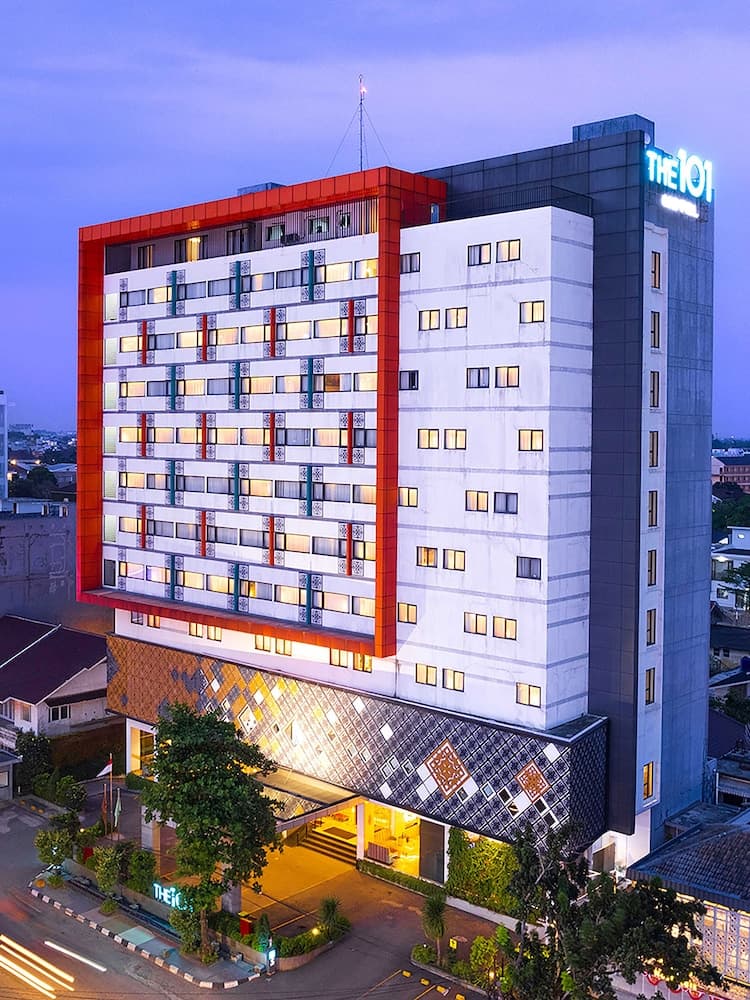 The 1O1 Palembang Rajawali