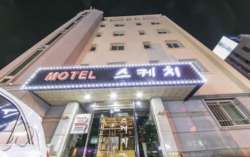Sketch Motel