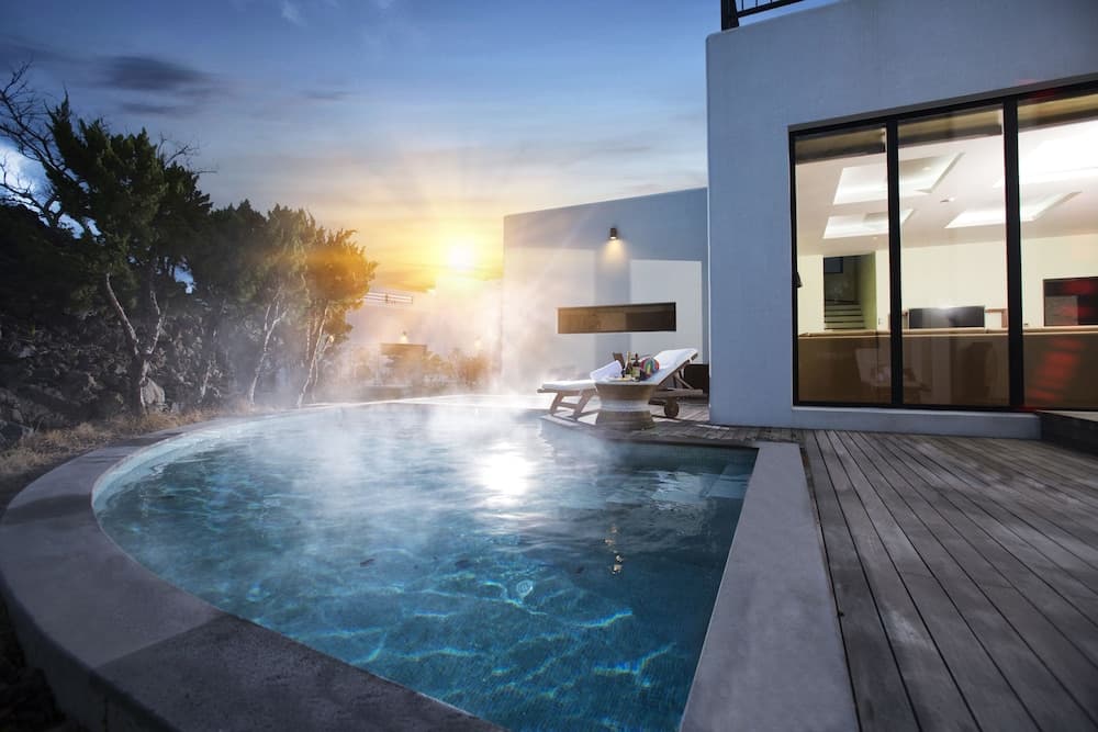 Libentia Hotel & Pool Villa