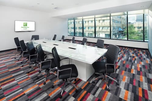 Holiday Inn Hotel & Suites Montreal Centre-ville Ouest by IHG