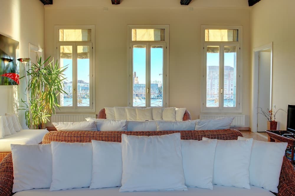 PATRIZIO panoramic view