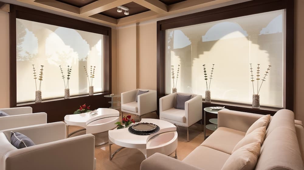 Lobi dinlenme salonu