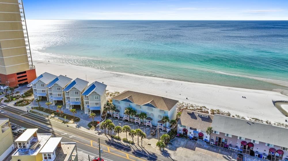 Southern Exposure Townhome by Panhandle Getaways