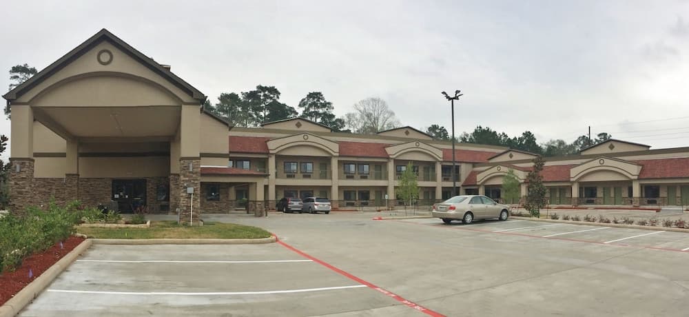 Scottish Inn & Suites