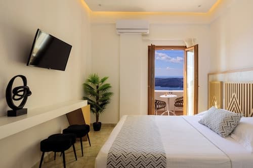 Astir Thira