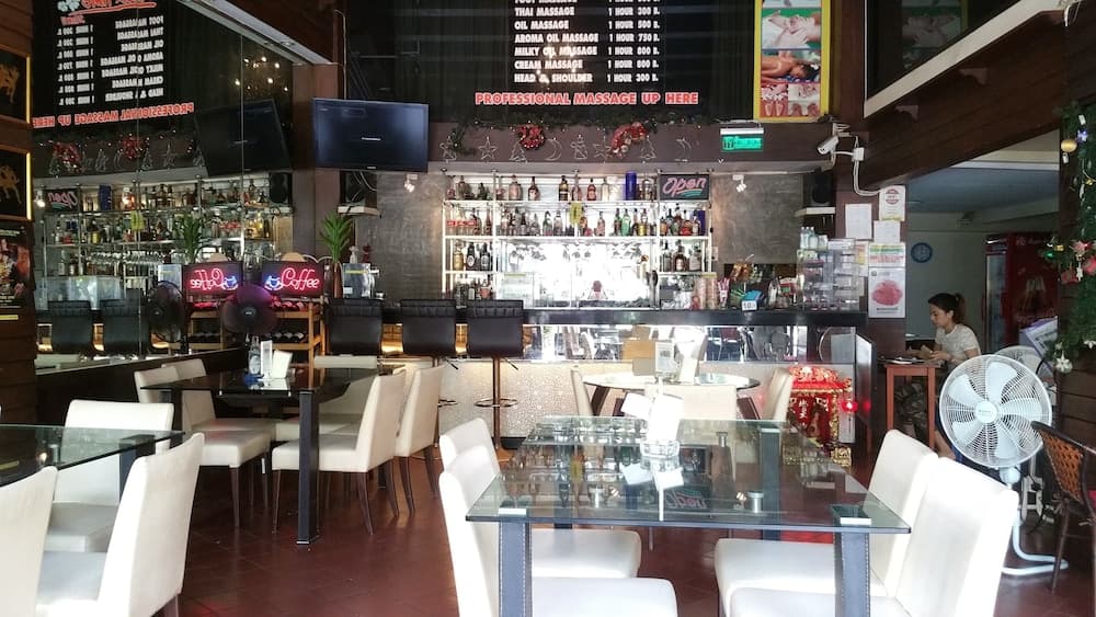 Relax Time Silom - Hostel