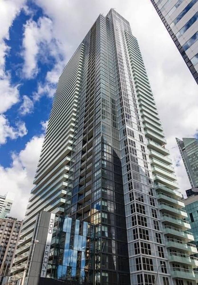 Applewood Suites - Luxury 3 BDRM