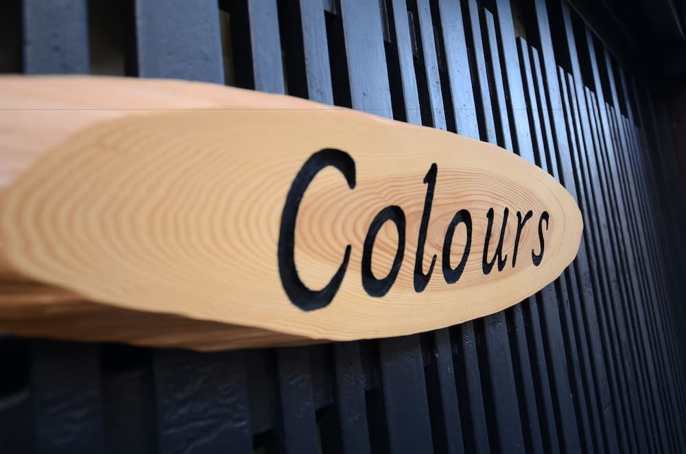Colours - Hostel
