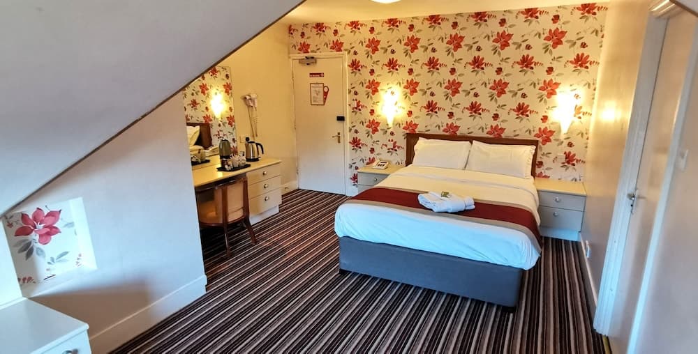 Russell Hotel
