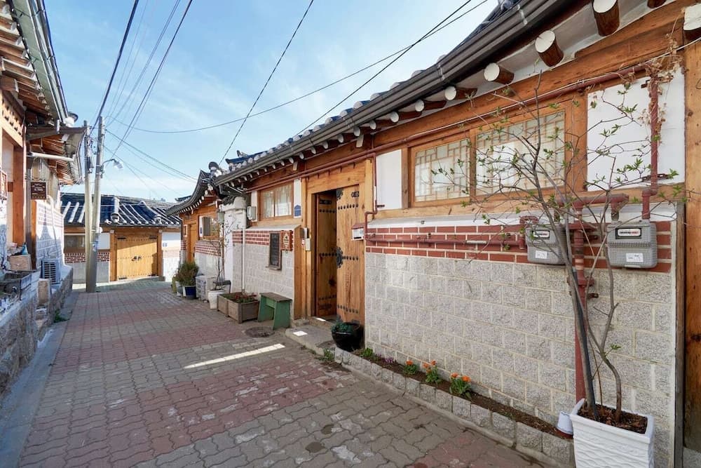 Konaklama yerinin ön cephesi