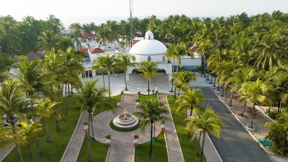 El Dorado Seaside Palms, Catamaran, Ecoturistic Ranch , All & More Inclusive - Adults Only