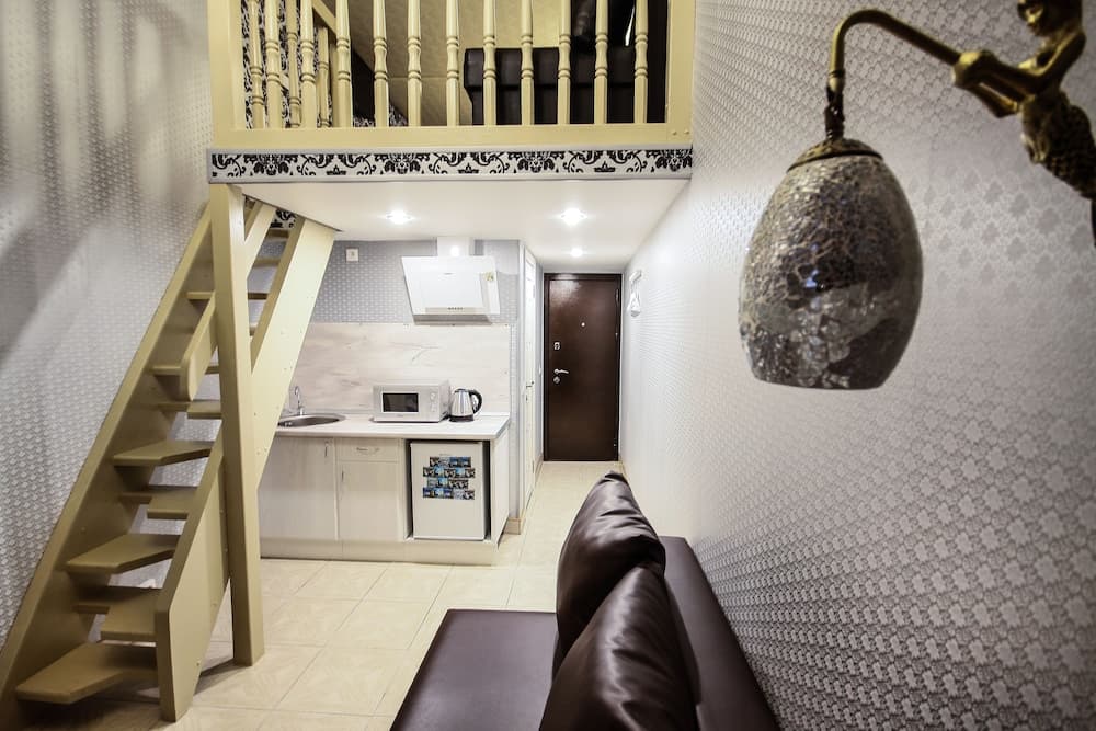 Samsonov hotel on Nevsky 23