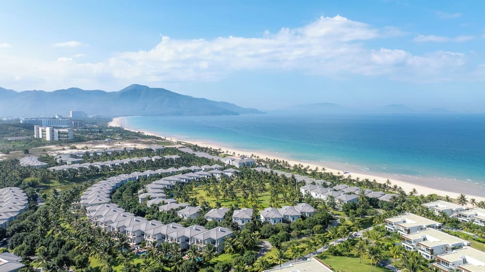 Melia Vinpearl Cam Ranh Beach Resort