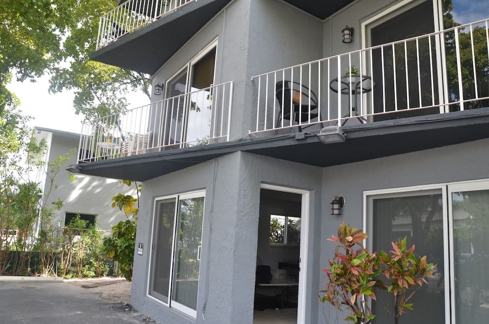 Riviera Luxury Living Coconut Grove