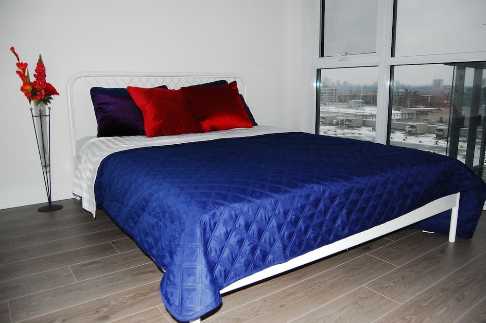 Shops at Don Mills Furnished Apartments