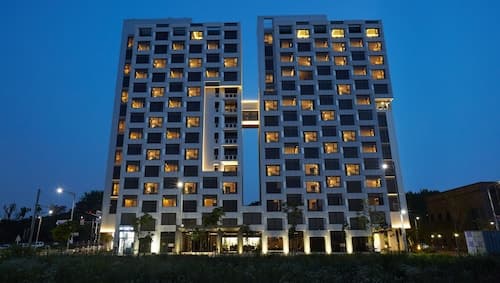 Royal Emporium Incheon Airport Hotel